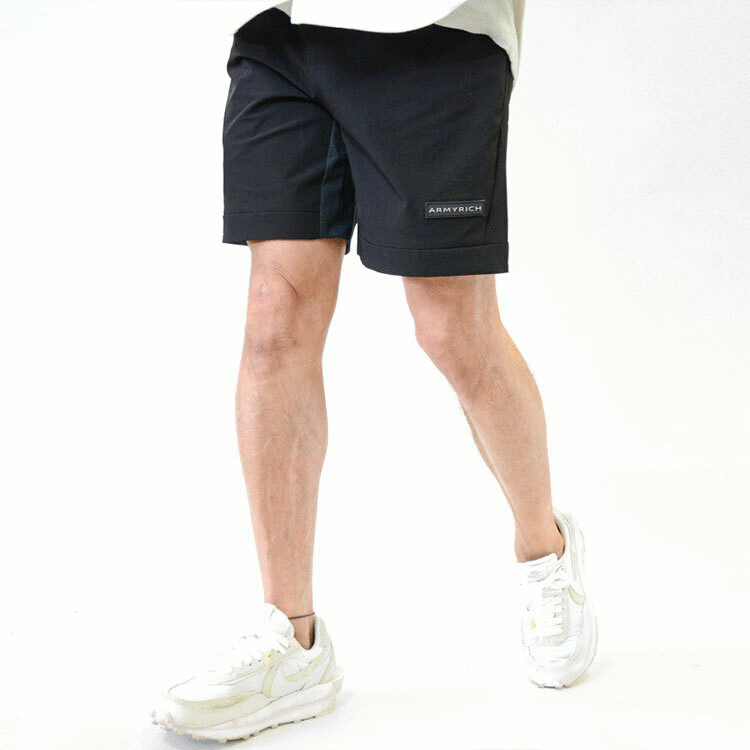 ショートパンツ